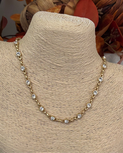 Crystal link necklace