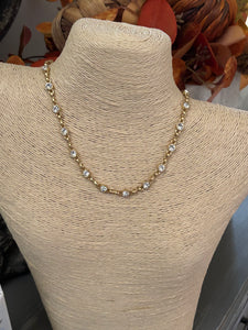 Crystal link necklace
