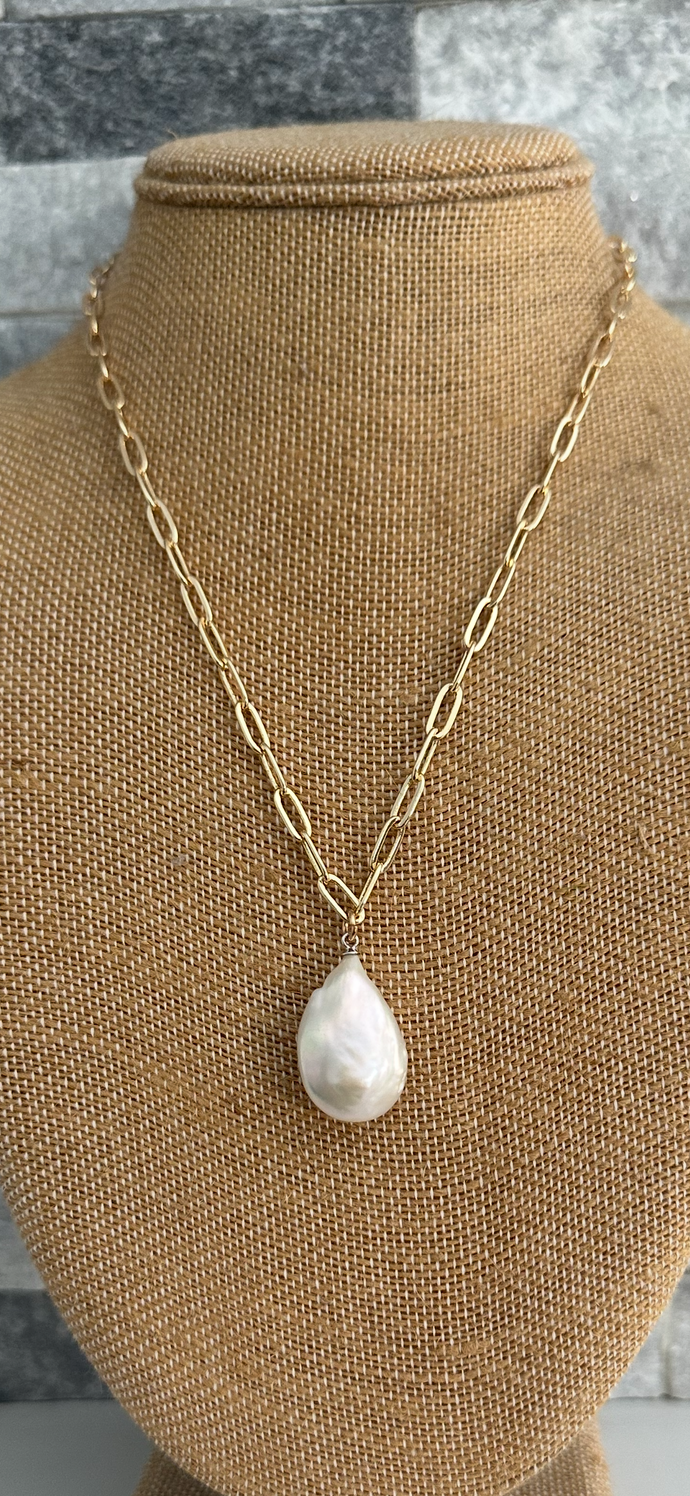 Baroque pearl with paperclip necklace