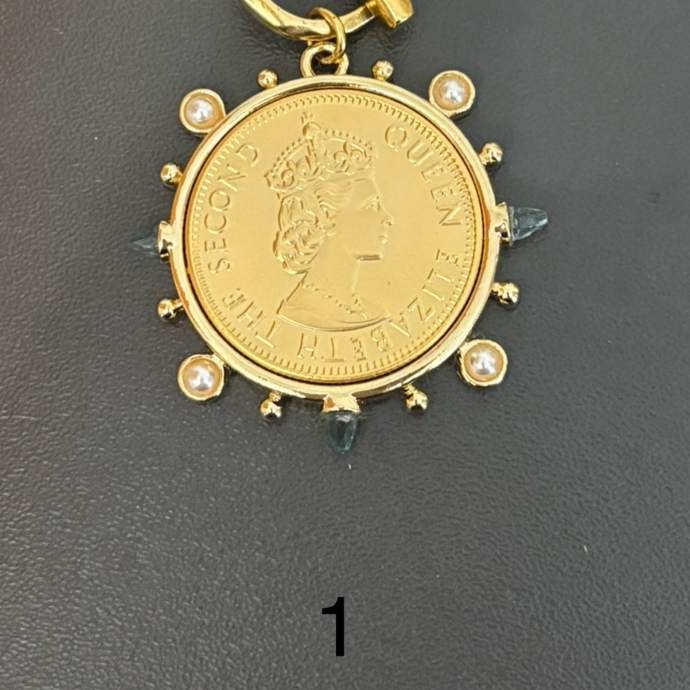 Coin pendant necklace