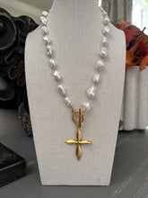 Porcelain Baroque pearl necklace with cross