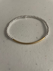 Curve bar bracelet