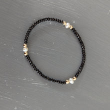 Gemstone bracelet w/ 3 pearls and gold filled beads