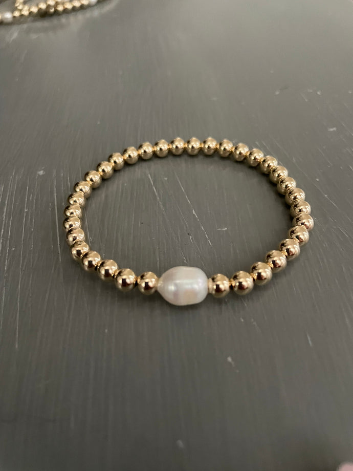 Oval Pearl Bracelet