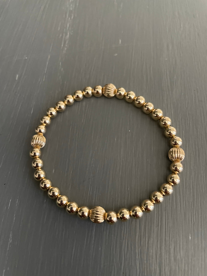 5mm gold filled beads w/ 4 corrugated beads