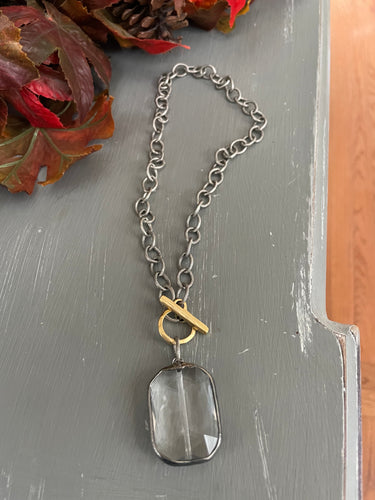 Crystal pendant necklace